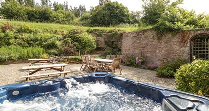 Wheelbarrow Castle