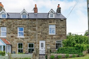 Interior - Blinkbonny (Whitby)