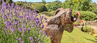 1 Bridge End & Garden