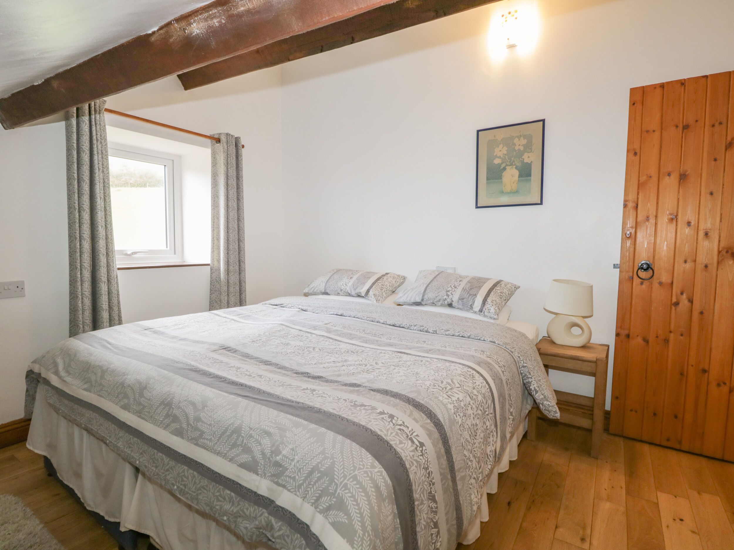 Casa rural | 3 dormitoris, decoració individual i mobiliari individual 