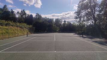 Cottage | Sport court