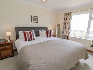 Cottage | 2 bedrooms, individually decorated, individually furnished, free WiFi