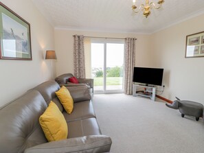 Cottage | Living room | TV, DVD player