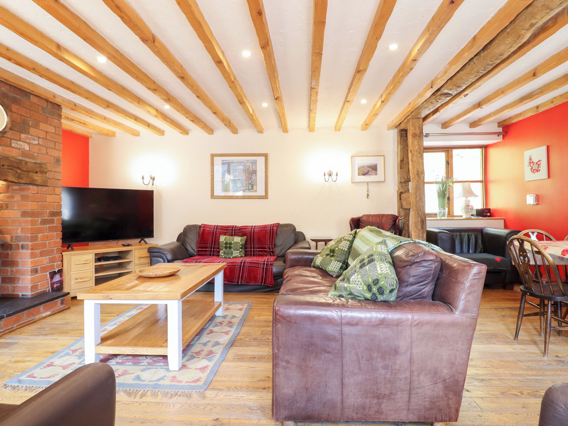 Cottage | Interior
