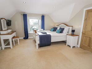 6 室のベッドルーム、客室ごとに異なる装飾、客室ごとに異なるインテリア、WiFi (無料)