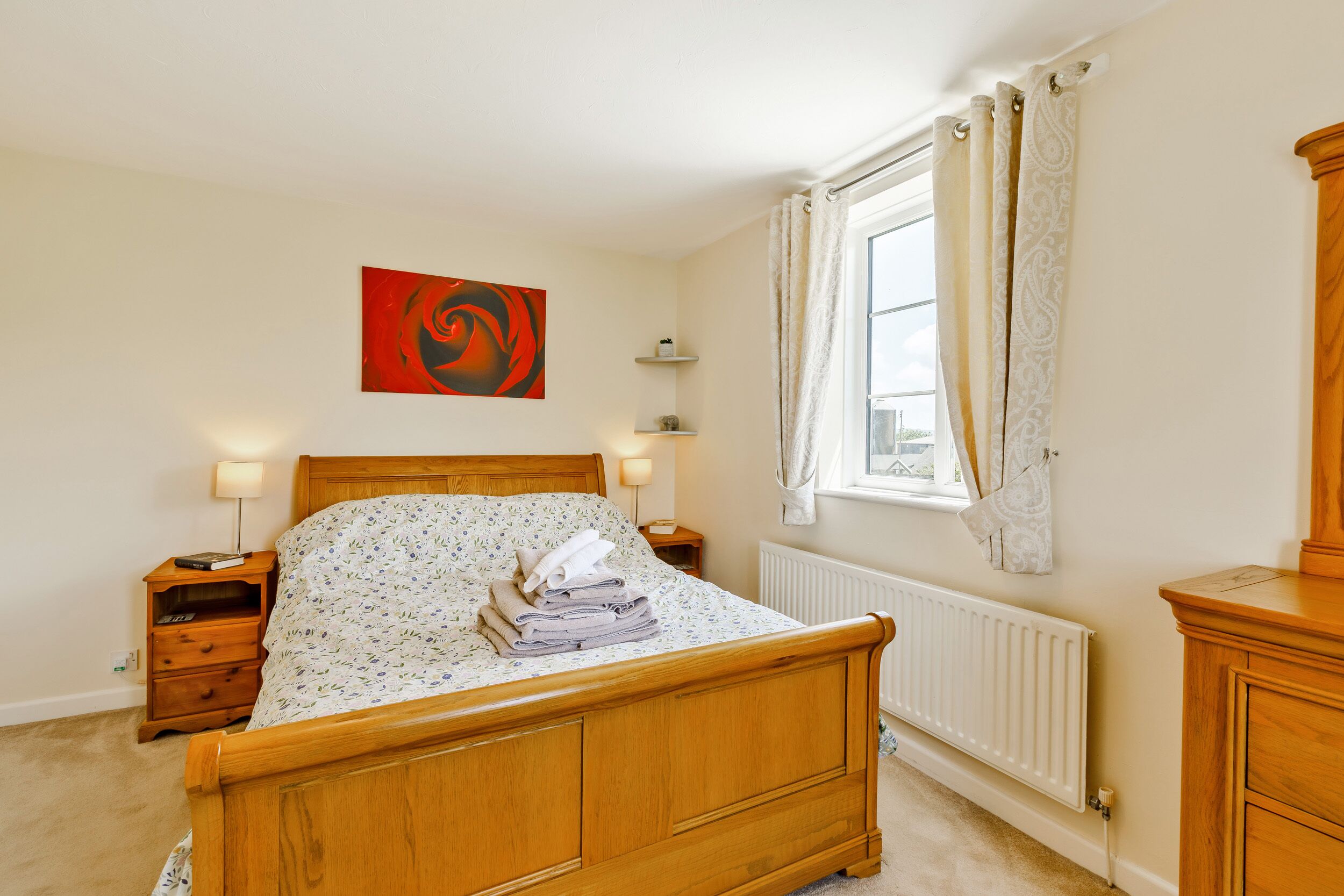 Cottage | 2 bedrooms, individually decorated, individually furnished