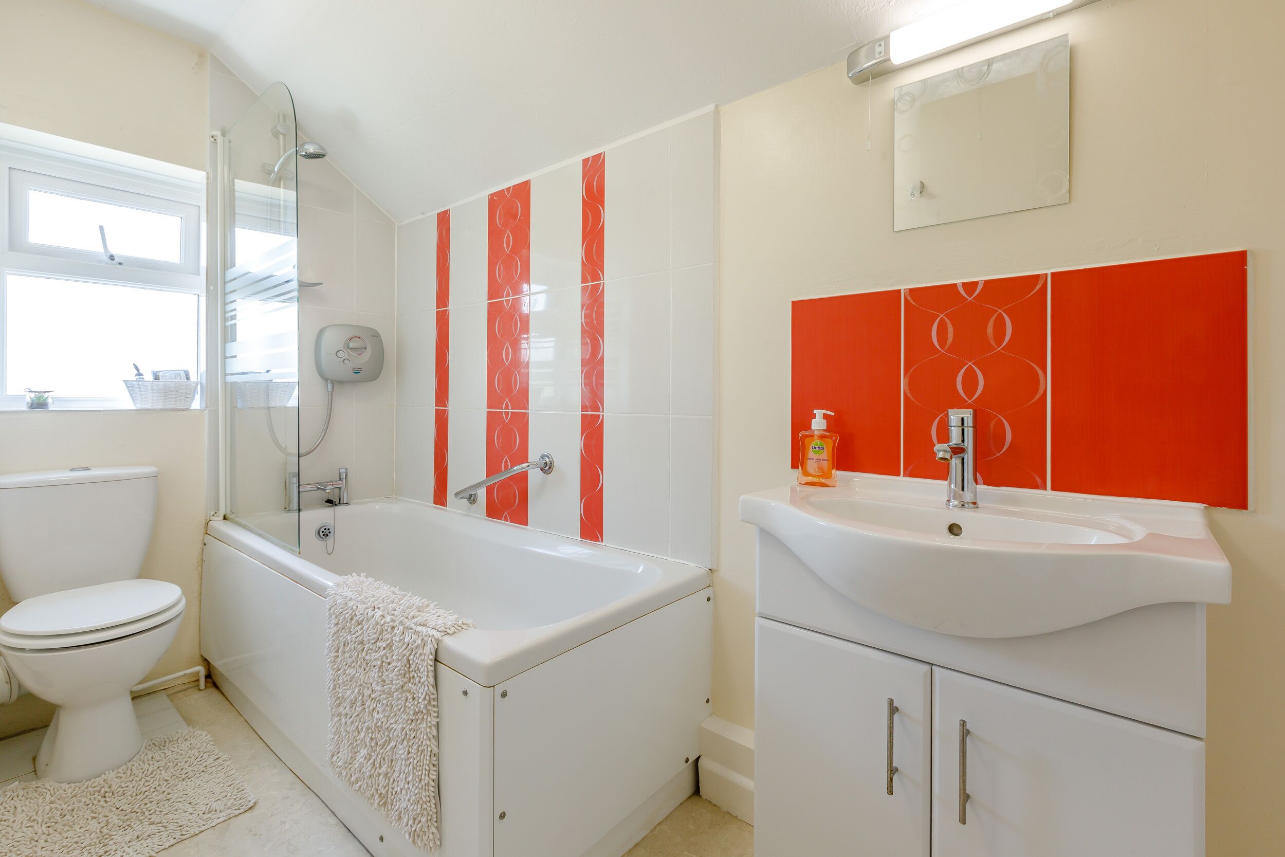 Cottage | Bathroom | Shower