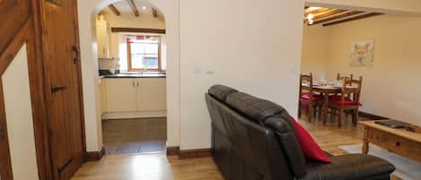Cottage | Interior