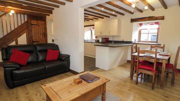 Cottage | Interior