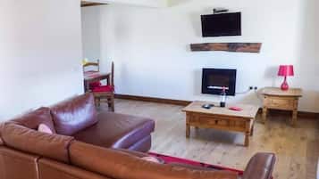Cottage | Interior