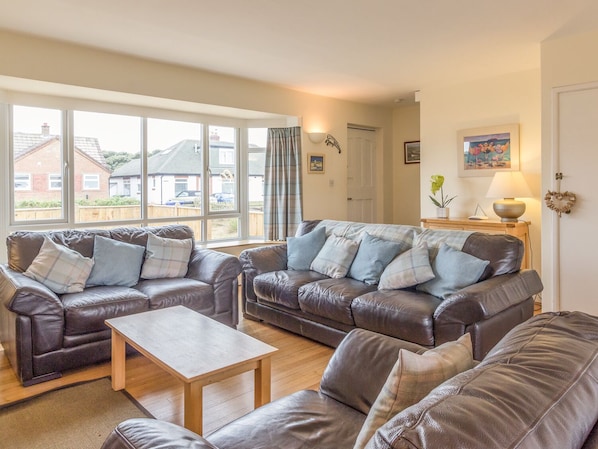 Cottage | Interior - Dune View (Chathill)