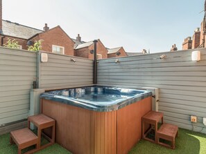 Cottage | Spa