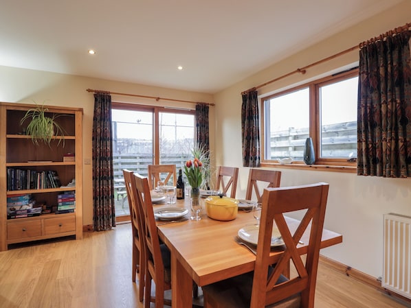 Cottage | Dining - Bruach Gorm Cottage (Grantown-on-Spey)