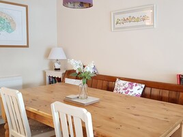 Casa de campo | Cocina privada | Placa de cocina, lavavajillas y utensilios de cocina