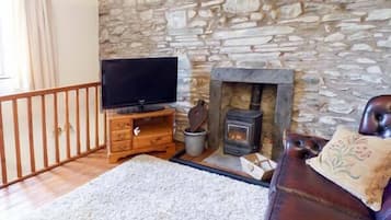 Cottage | 2 bedrooms, individually decorated, individually furnished, free WiFi