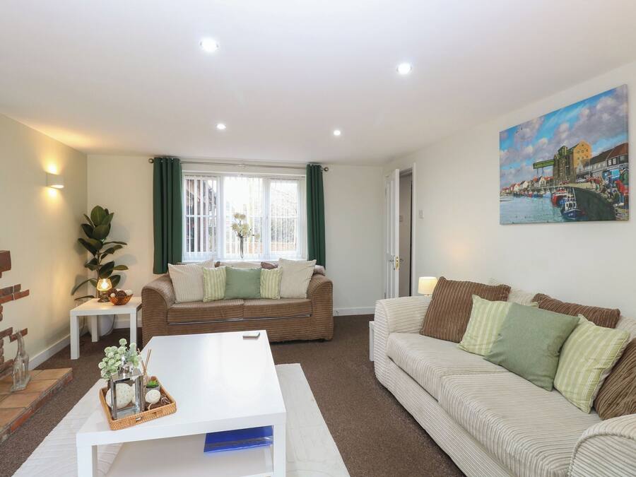 Cottage | Living area | TV