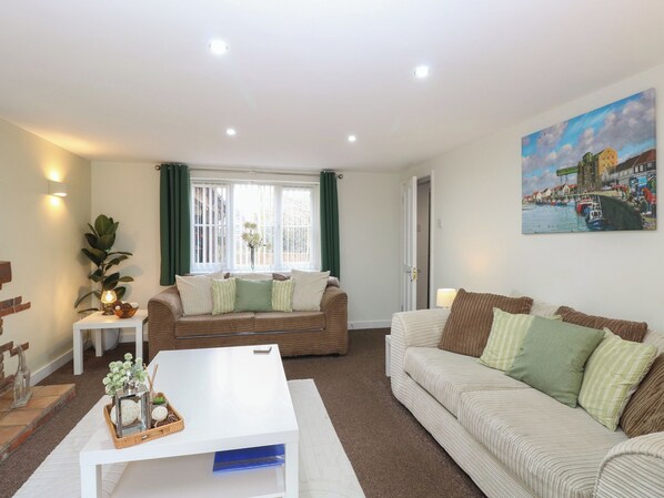 Cottage | Living area