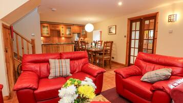 Cottage | Living room | TV