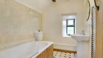Cottage | Bathroom | Shower