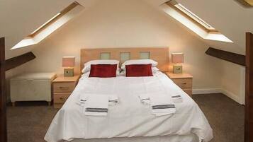 Cottage | 3 bedrooms, individually decorated, individually furnished, free WiFi