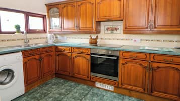 Cottage | Bếp riêng | Tủ lạnh, lò nướng, bếp nấu, ghế cao cho trẻ em