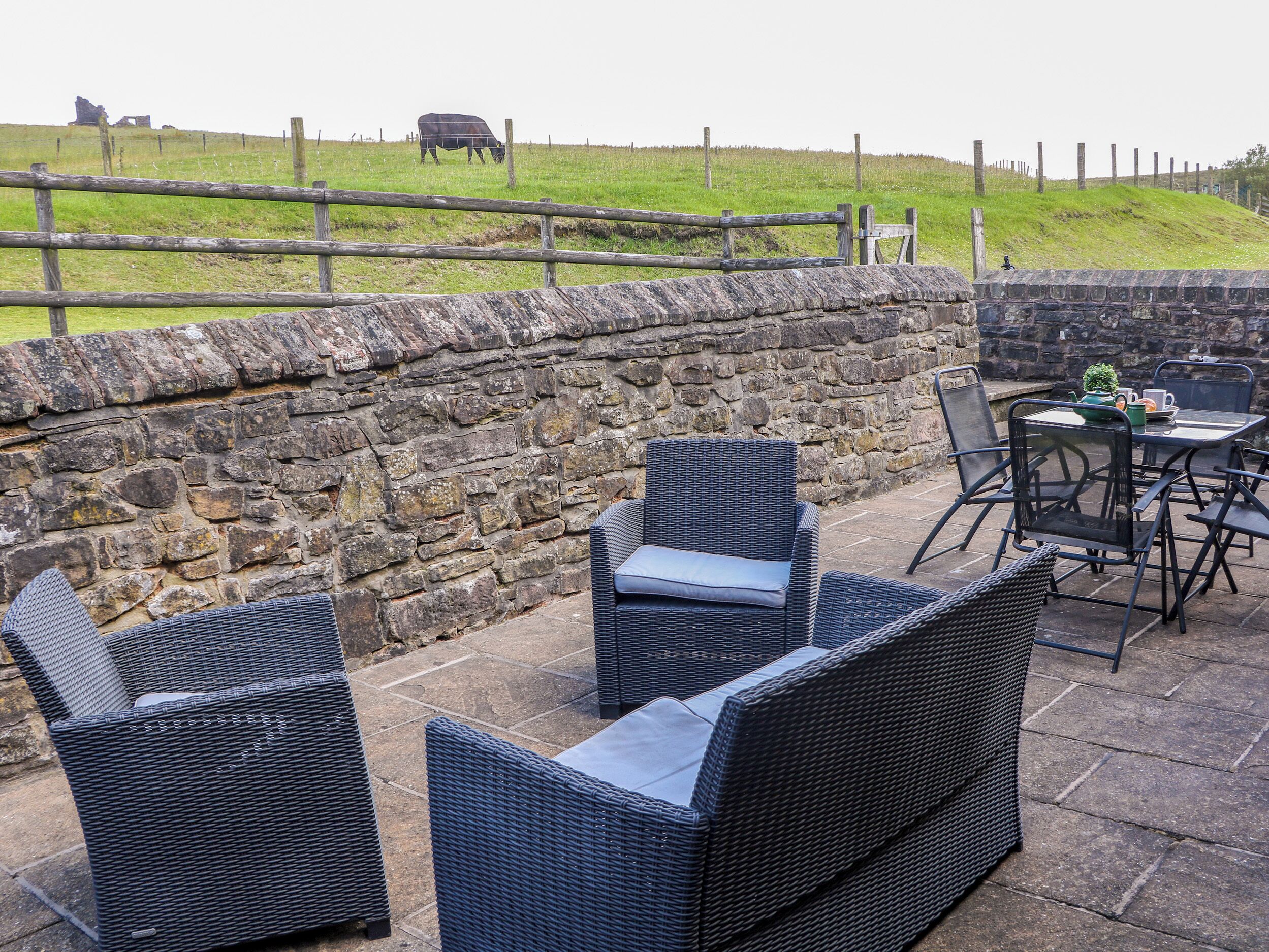 Cottage | Outdoor dining