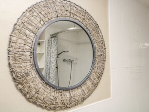 Cottage | Bathroom