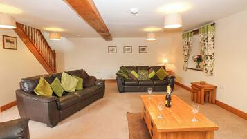 Cottage | Living area