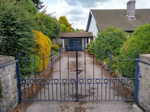 Cottage | Property grounds
