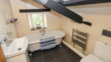 Casa de campo | Banheiro | Chuveiro, secador de cabelo