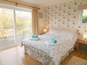Cottage | 2 bedrooms, individually decorated, individually furnished, free WiFi - Clovermead Cottage (Derby)