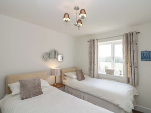 3 habitaciones, decoración personalizada y muebles diferentes 