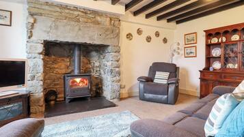 Cottage | Living area