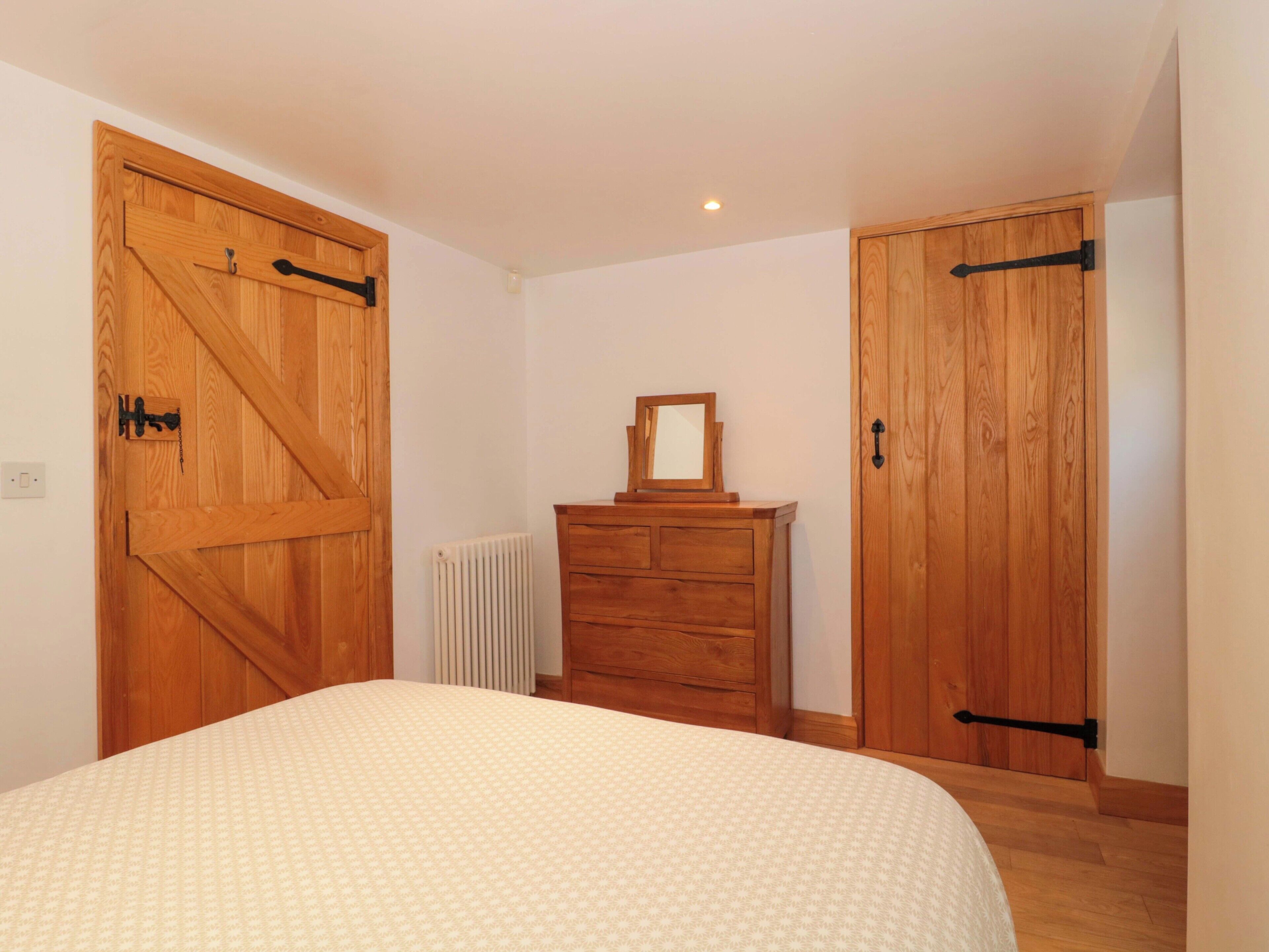 Cottage | 3 bedrooms, individually decorated, individually furnished, free WiFi