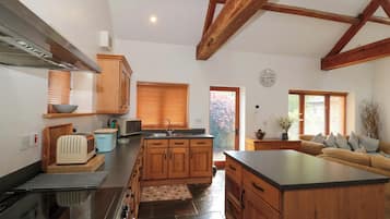 Cottage | Private kitchen | Highchair, cookware/dishes/utensils