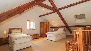 3 bedrooms, individually decorated, individually furnished, free WiFi