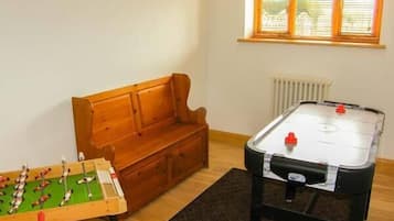 Cottage | Interior