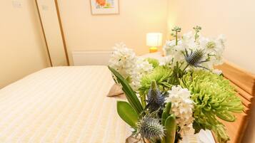 Cottage | 3 bedrooms, individually decorated, individually furnished, free WiFi