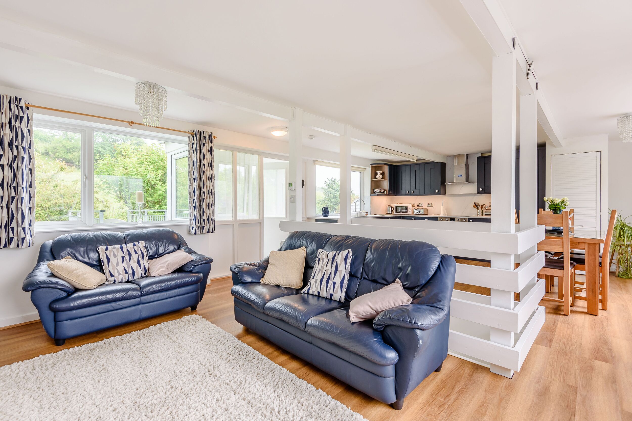 المنشأة من الداخل