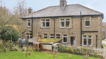 Cottage | Interior