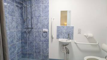 Cottage | Bathroom | Shower