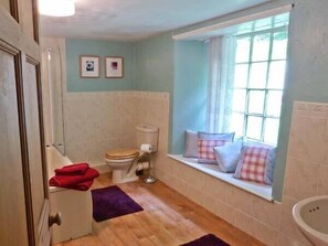 Cottage | Individually decorated, individually furnished