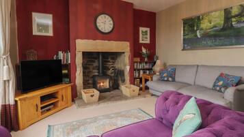 Cottage | Living area | TV, DVD player