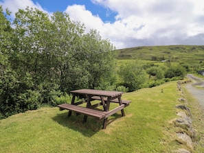 Cottage | Outdoor dining - Stabal Cottage (Dolgellau)