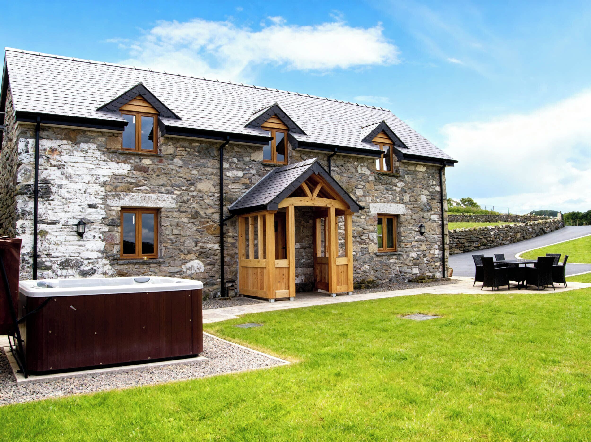 Cottage | Façade de l’hébergement