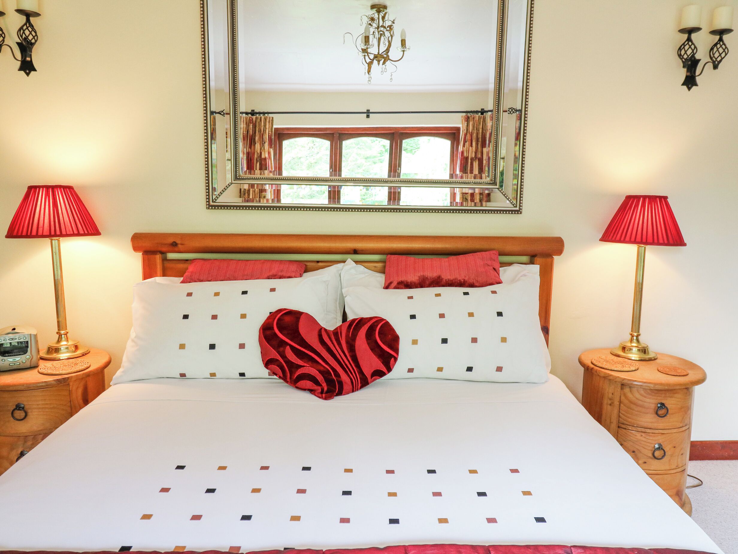 Cottage | 3 bedrooms, individually decorated, individually furnished, free WiFi