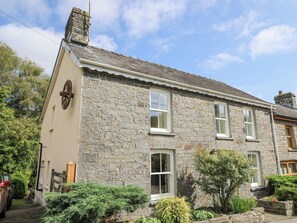 Cottage | Exterior - Derwen Villa (Lampeter)