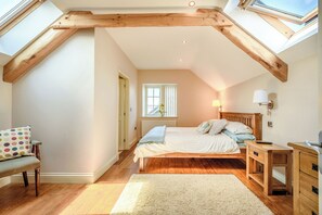 Interior - Ysgubor Isaf (Newcastle Emlyn)