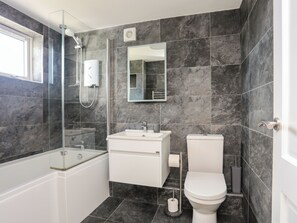 Cottage | Bathroom | Shower