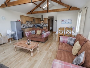 Cottage | Living area